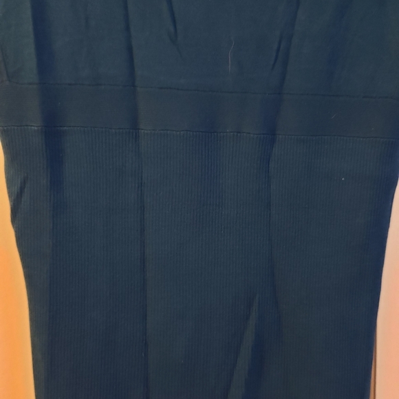 Teal short sleeved dressy knit with boxy neckline. Sort gentle knit - Picture 5 of 6